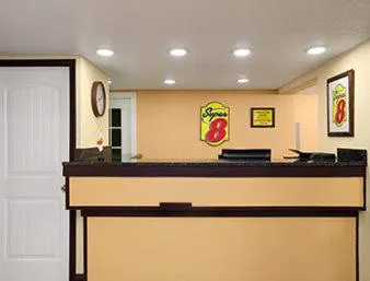 Super 8 by Wyndham Woodward hotel detail image 4