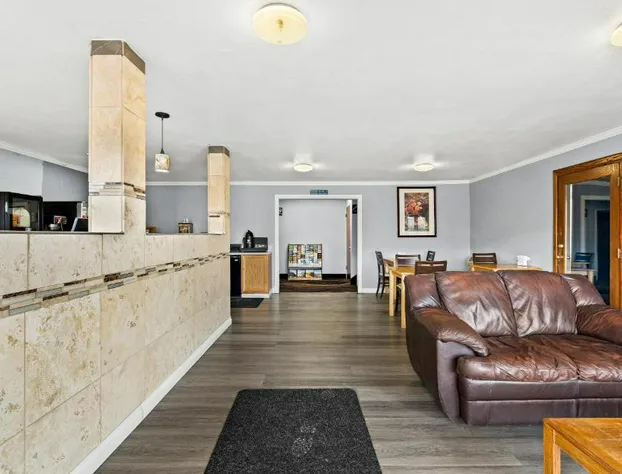 Red Lion Inn & Suites Yakima hotel detail image 2