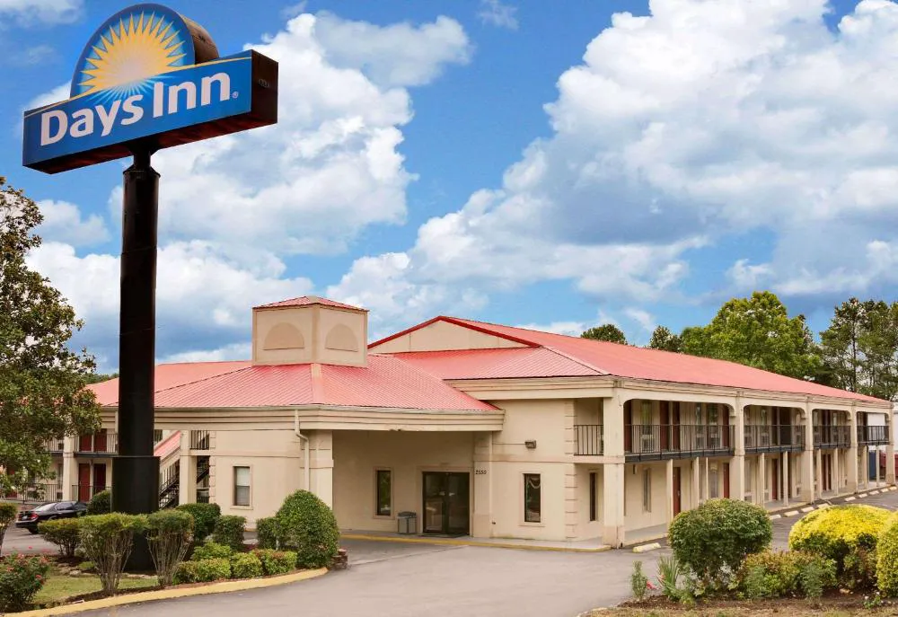 Days Inn by Wyndham Cleveland TN hotel hero