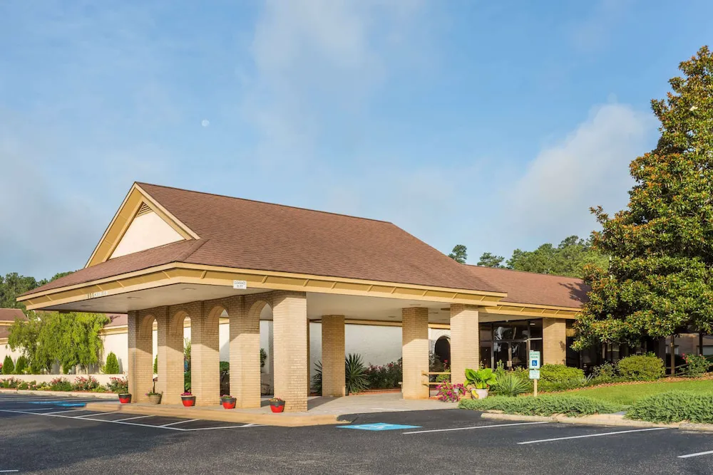 Days Inn & Conf Center by Wyndham Southern Pines Pinehurst hotel hero