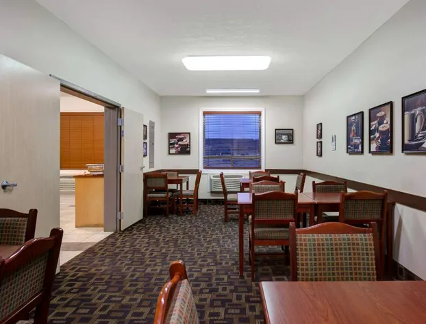 Days Inn by Wyndham Dawson Creek hotel detail image 4