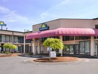 Days Inn by Wyndham Princeton hotel detail image 1