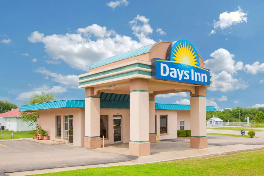 Days Inn by Wyndham Okemah hotel hero