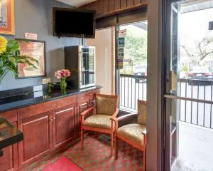 Red Carpet Inn by University of MD hotel hero