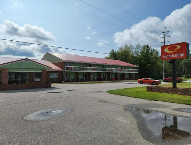Econo Lodge Cadillac hotel detail image 2