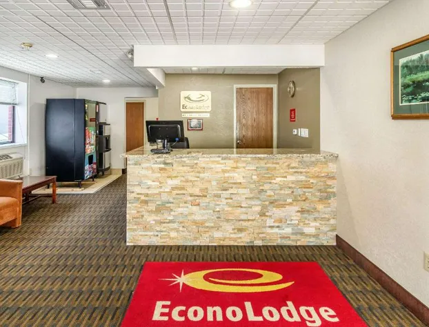 Econo Lodge Cadillac hotel detail image 4