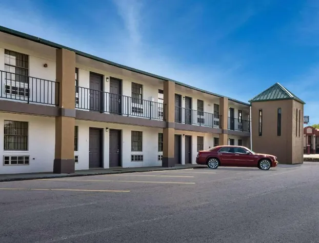 Quality Inn hotel detail image 3