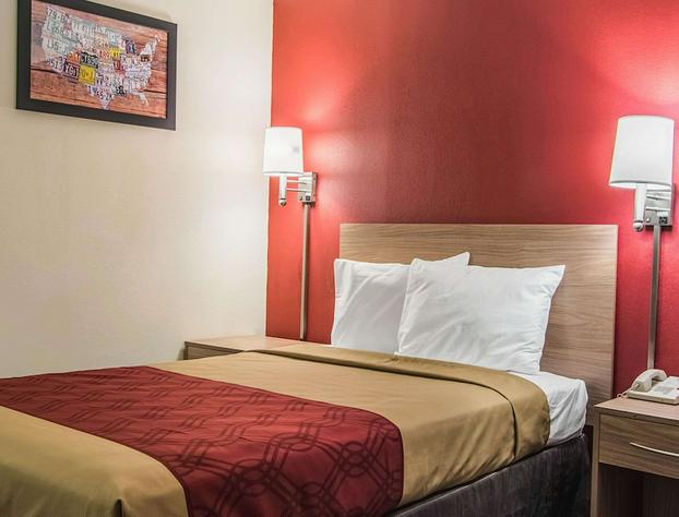 Econo Lodge Fort Payne hotel detail image 4