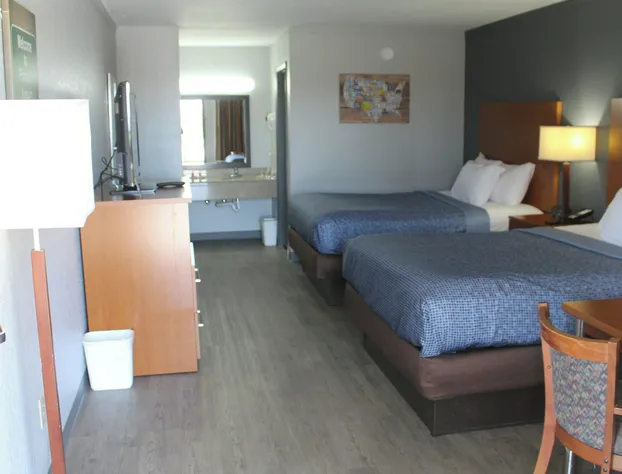 Econo Lodge Franklin South hotel detail image 4