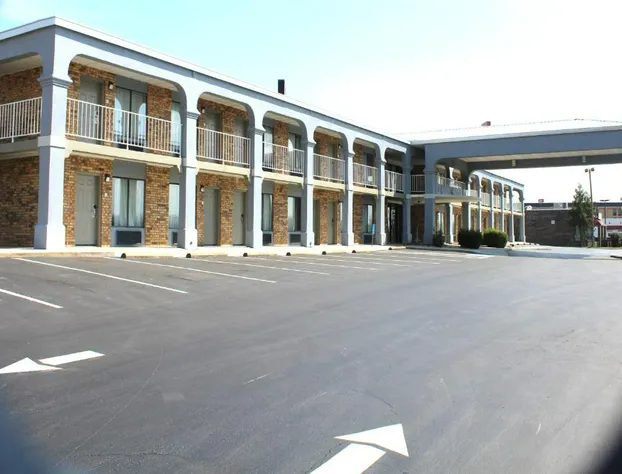 Econo Lodge Franklin South hotel detail image 2