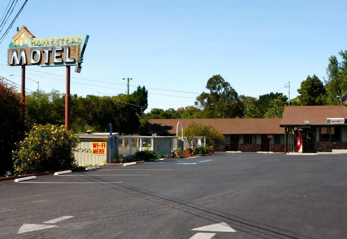 Homestead Motel hotel hero