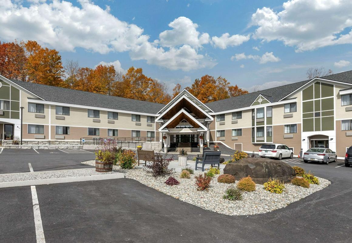 Comfort Inn & Suites Montpelier-Berlin hotel hero