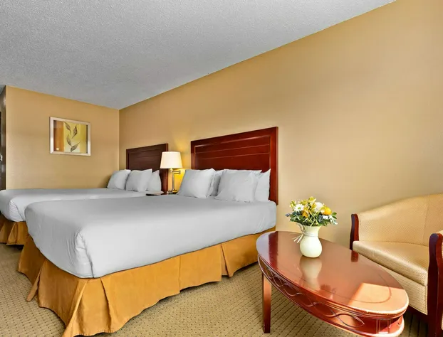 Coast Fraser Inn hotel detail image 4