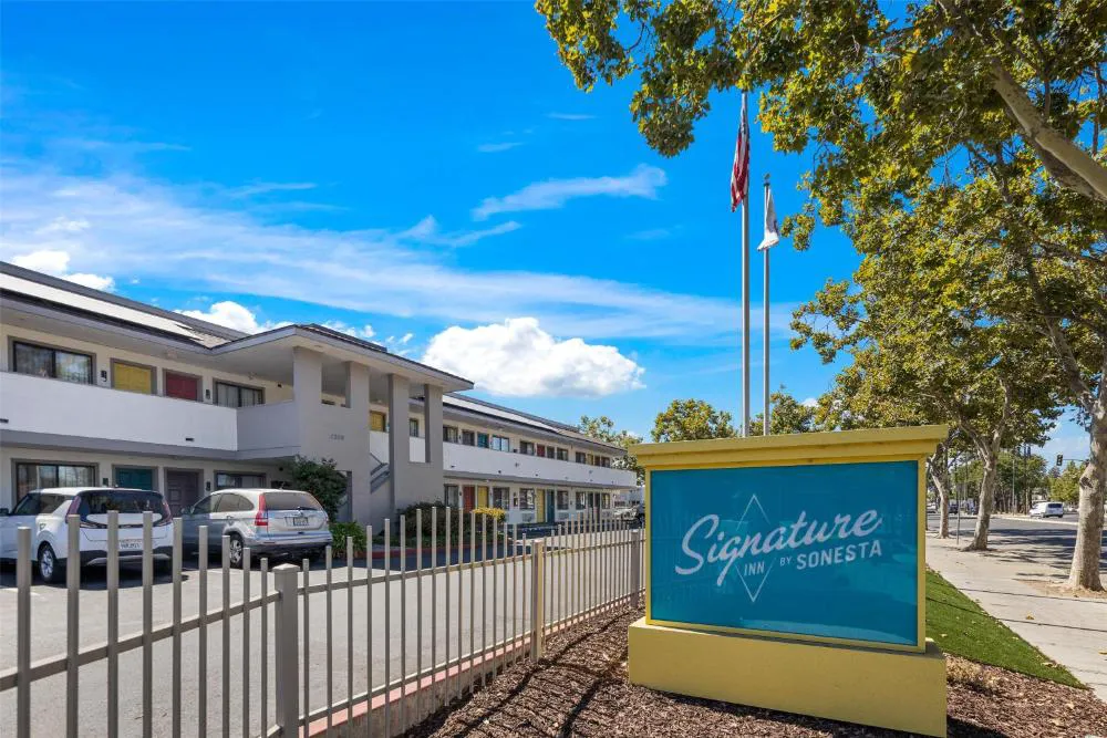 Signature Inn San Jose hotel hero