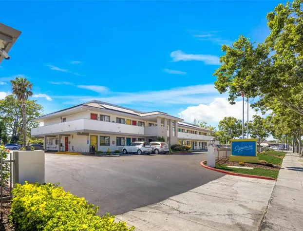 Signature Inn San Jose hotel detail image 1