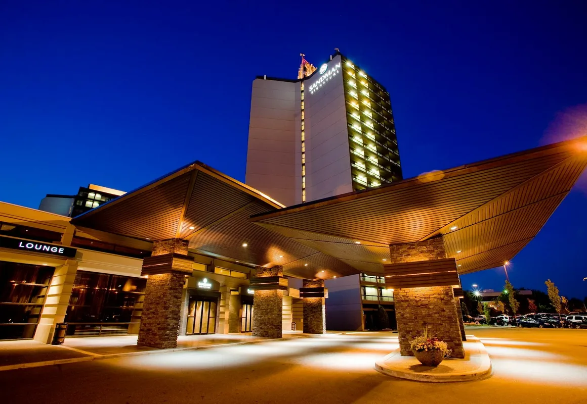 Sandman Signature Vancouver Airport Hotel & Resort hotel hero