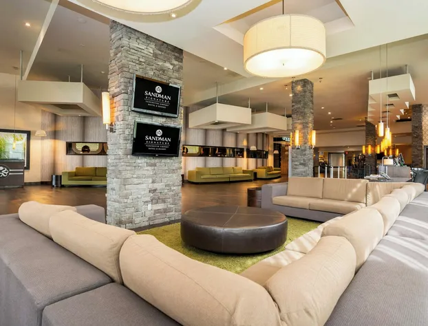Sandman Signature Vancouver Airport Hotel & Resort hotel detail image 4