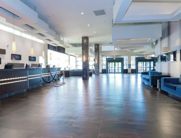 Sandman Signature Vancouver Airport Hotel & Resort hotel detail image 2