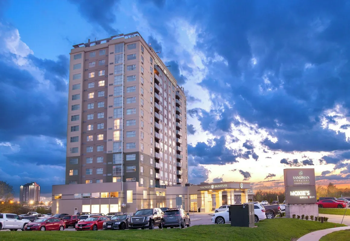 Sandman Signature Toronto Airport Hotel hotel hero