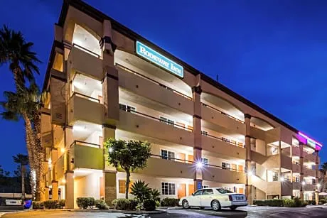 Rodeway Inn hotel hero