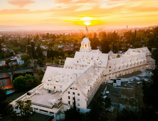 Claremont Resort & Club hotel detail image 4