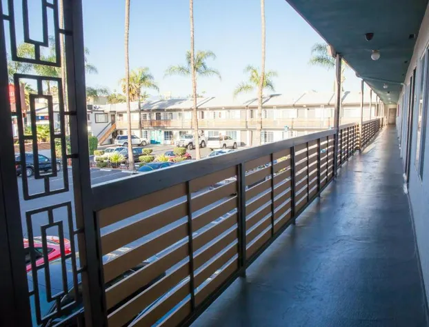 The Dixie Hollywood hotel detail image 3