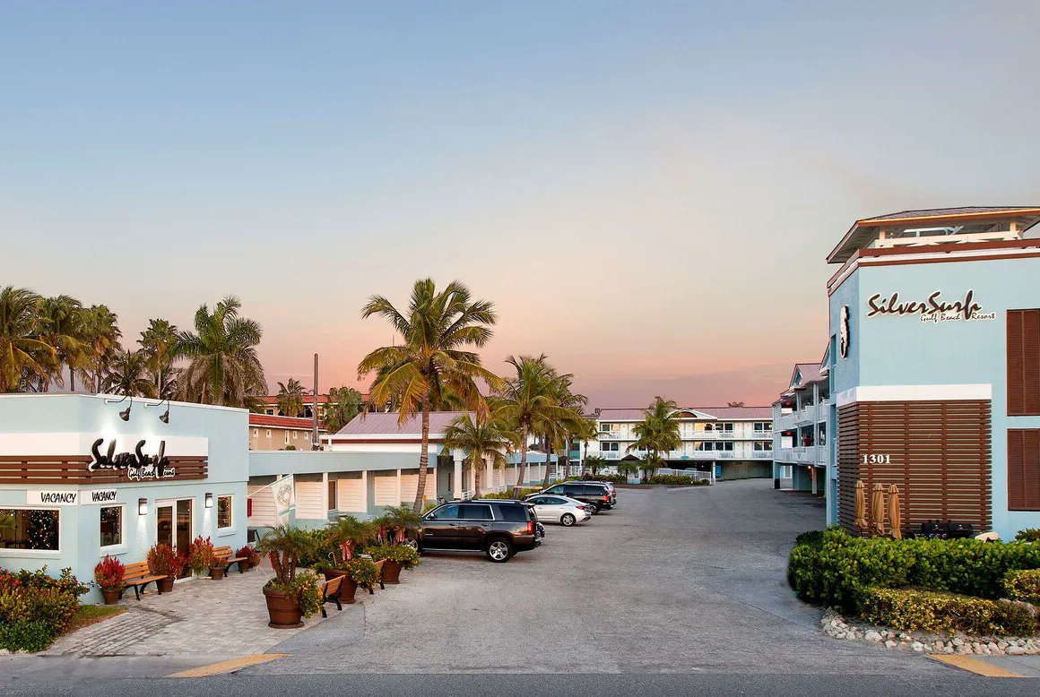 Silver Surf Gulf Beach Resort hotel hero