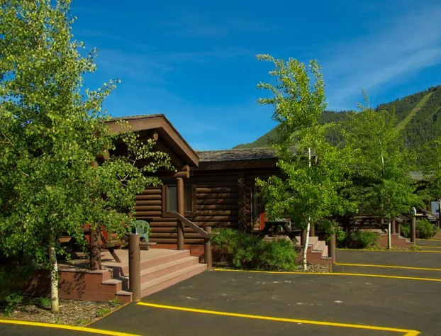 Elk Country Inn hotel detail image 1