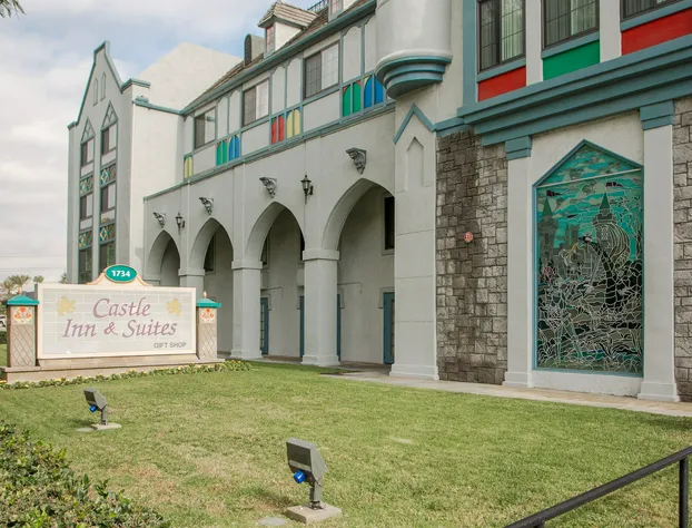 Castle Inn and Suites hotel detail image 2