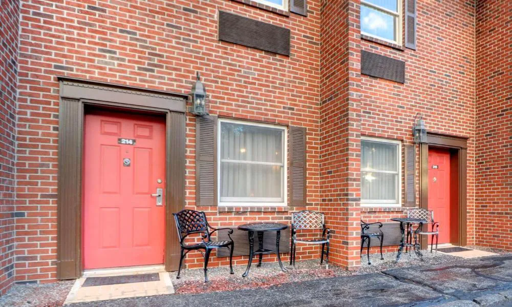 Senator Inn & Spa hotel hero