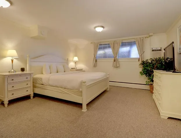 Senator Inn & Spa hotel detail image 3