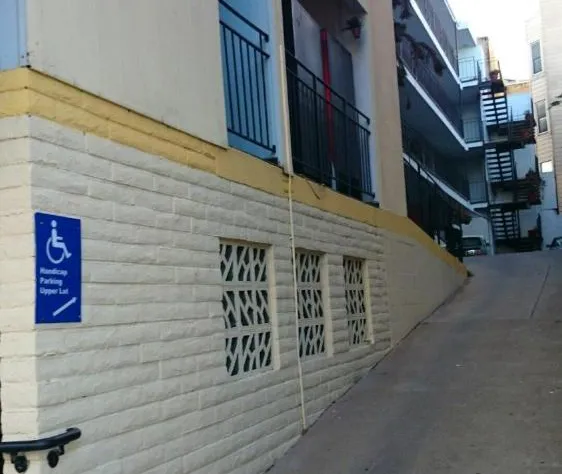 Castle Inn hotel detail image 2