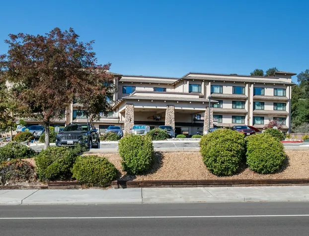 Yosemite Southgate Hotel & Suites hotel detail image 3