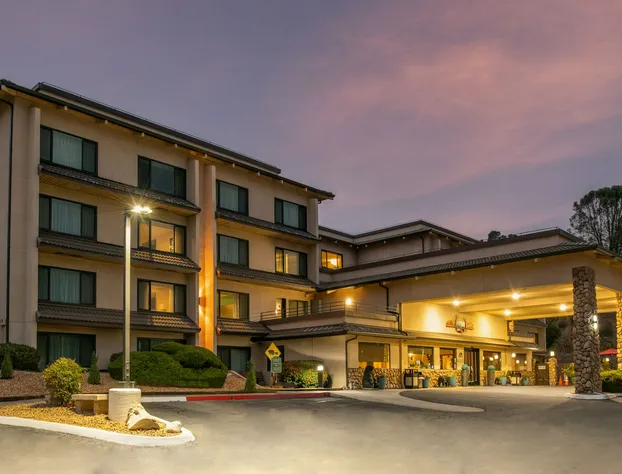 Yosemite Southgate Hotel & Suites hotel detail image 4