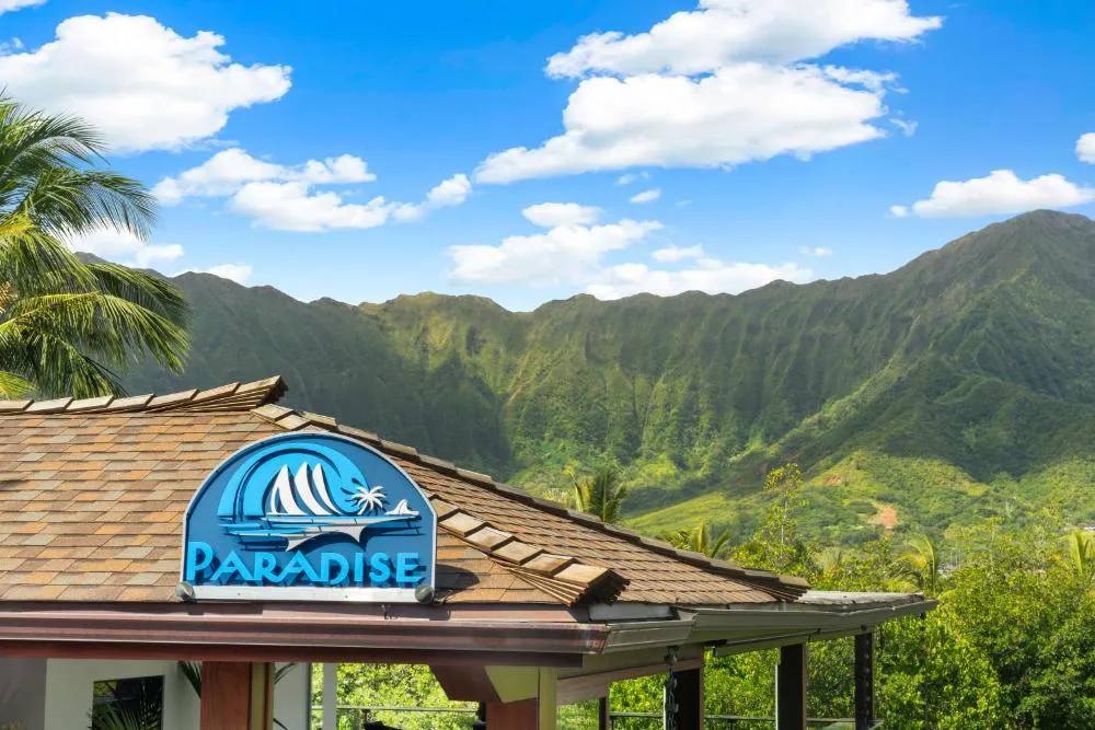 Paradise Bay Resort hotel hero