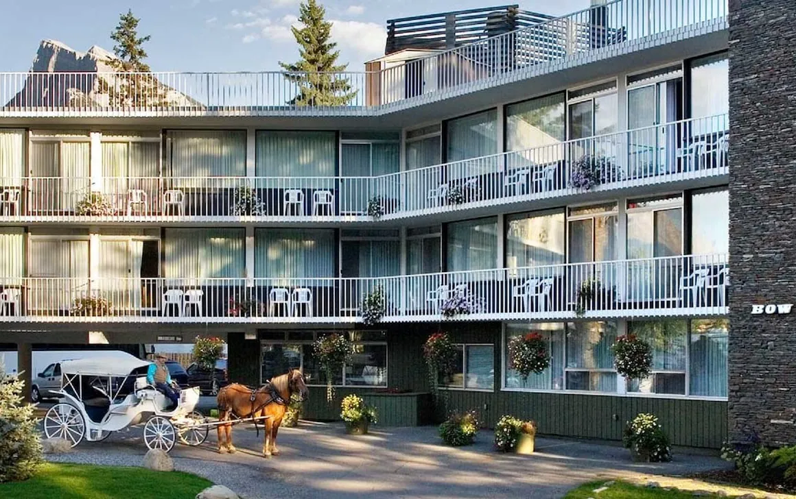 Bow View Lodge hotel hero