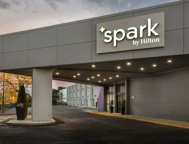 Spark by Hilton Toronto Airport hotel detail image 1