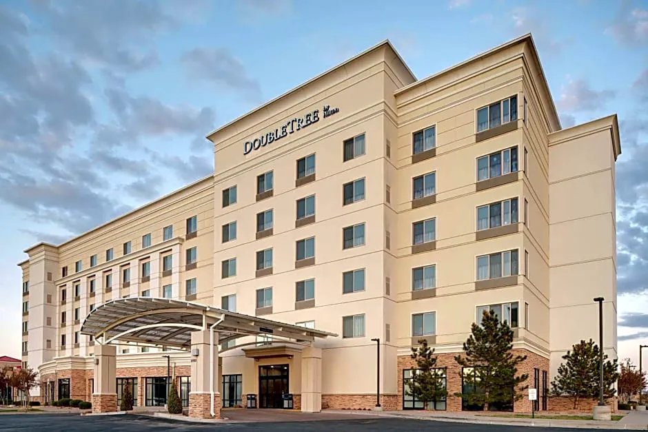 DoubleTree by Hilton Denver International Airport hotel hero