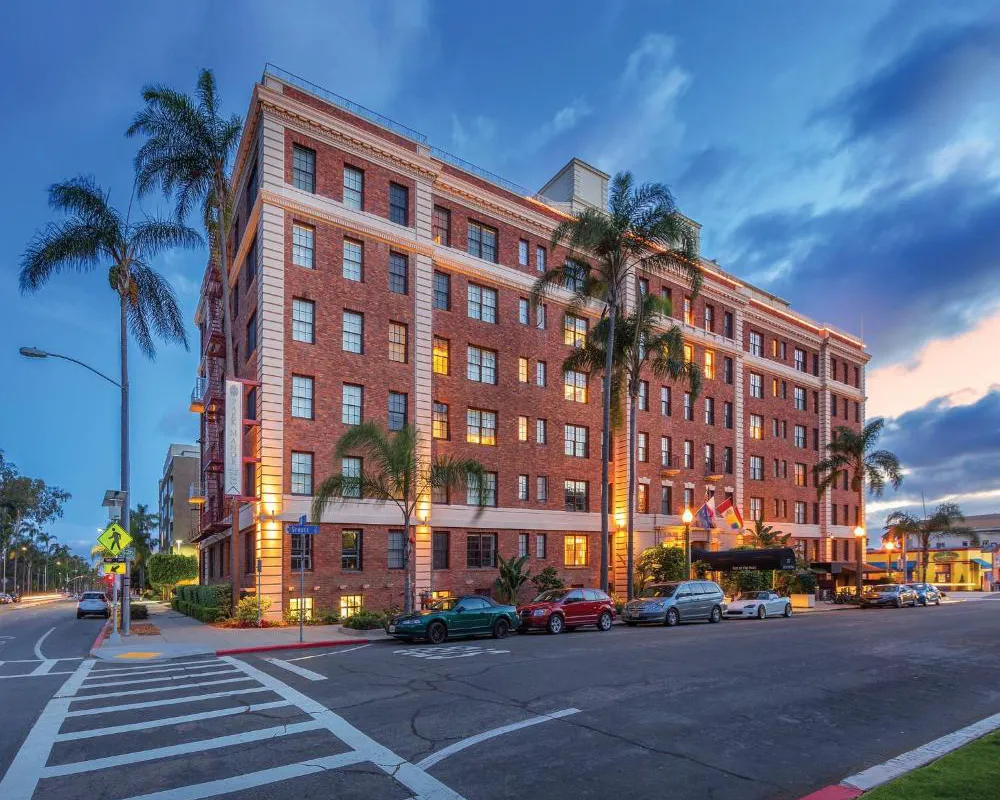 Inn At The Park hotel hero