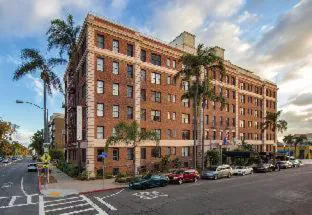 Inn At The Park hotel detail image 1