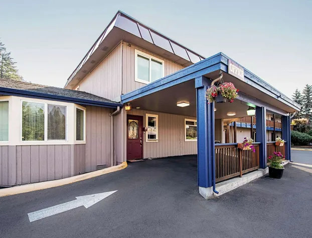 Rodeway Inn Enumclaw Mount Rainier-Crystal Mountain Area hotel detail image 2