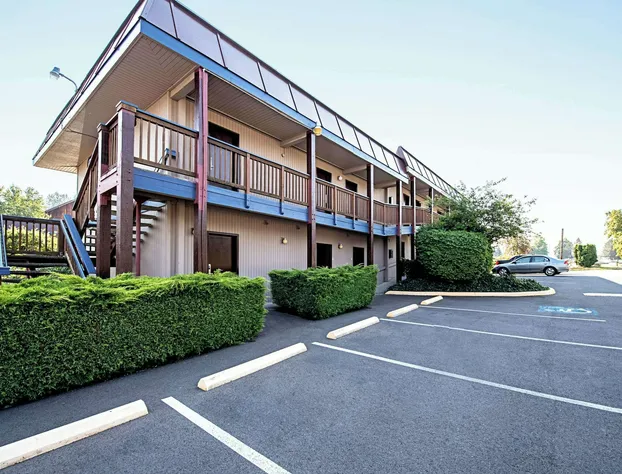 Rodeway Inn Enumclaw Mount Rainier-Crystal Mountain Area hotel detail image 3