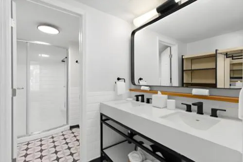 Bellwether Beach Resort hotel detail image 4