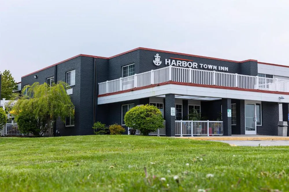 Harbor Town Inn, BW Signature Collection hotel hero