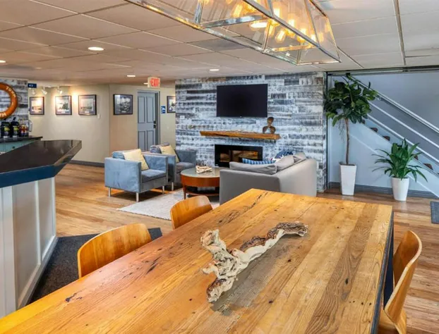 Harbor Town Inn, BW Signature Collection hotel detail image 1