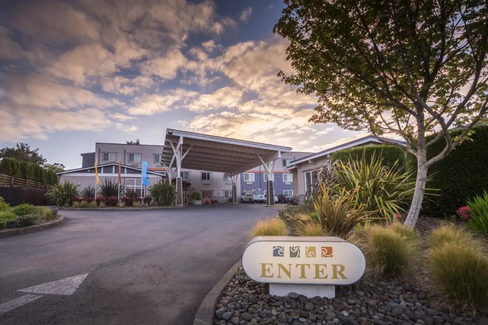 Inn at Wecoma hotel hero