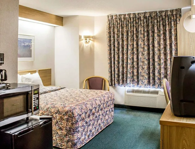 Rodeway Inn Abbotsford hotel detail image 4