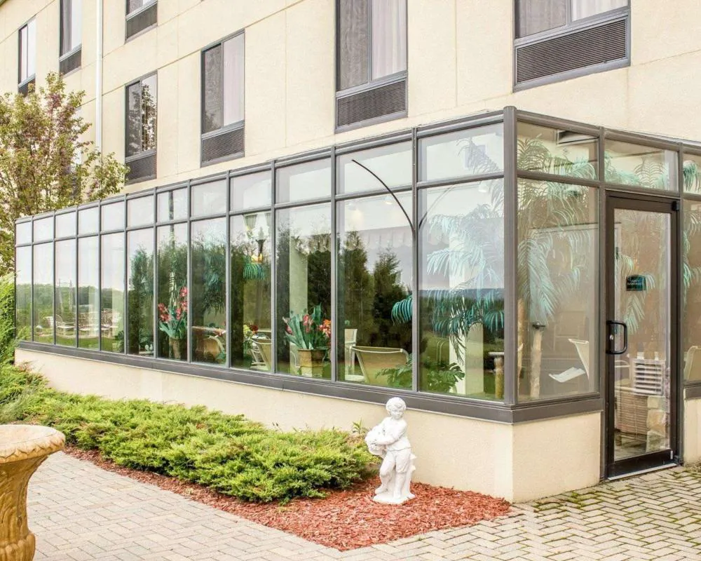 Comfort Suites Edinboro hotel hero