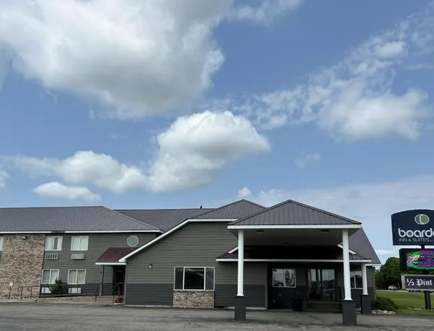 Boarders Inn & Suites by Cobblestone Hotels - Munising hotel detail image 1