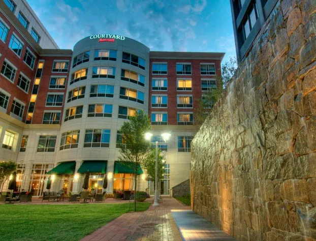 Courtyard by Marriott Greenville Downtown hotel detail image 2